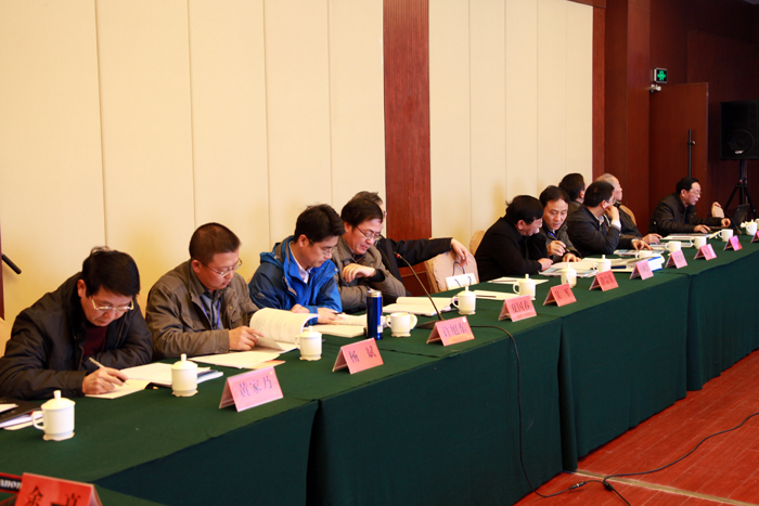 世俱杯网页版登录入口总经理夏国春、总经理助理、项目经理杨斌参加验收活动